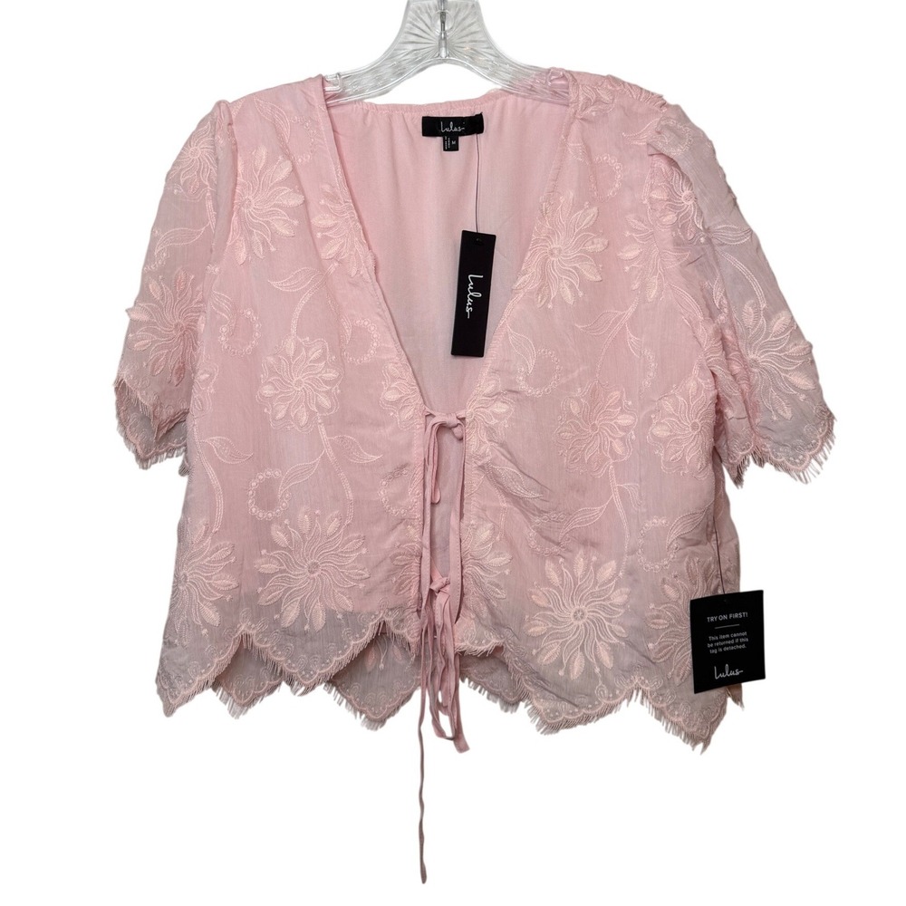 Lulus NWT Pink Floral Embroidered Tie Front Crop Top Scallop Hem Size Medium - Picture 3 of 9